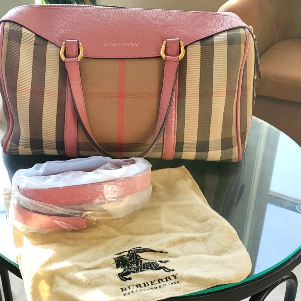 Burberry Tote-AUTHENTIC